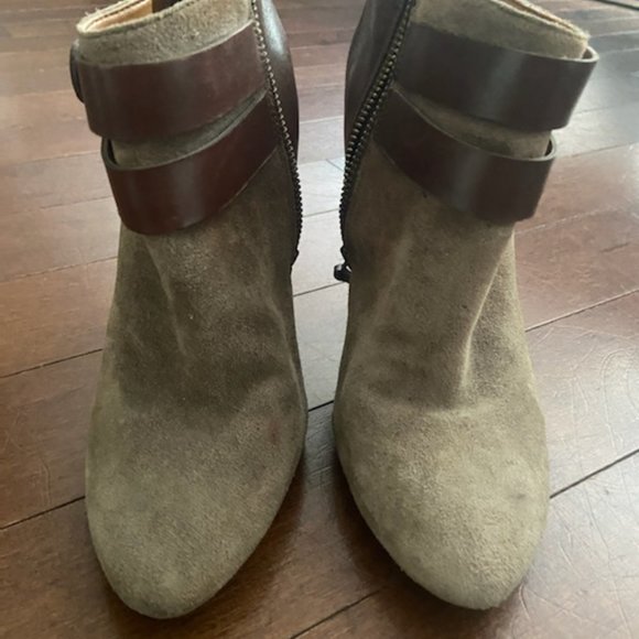 Nine West Brown Booties! - Picture 1 of 3